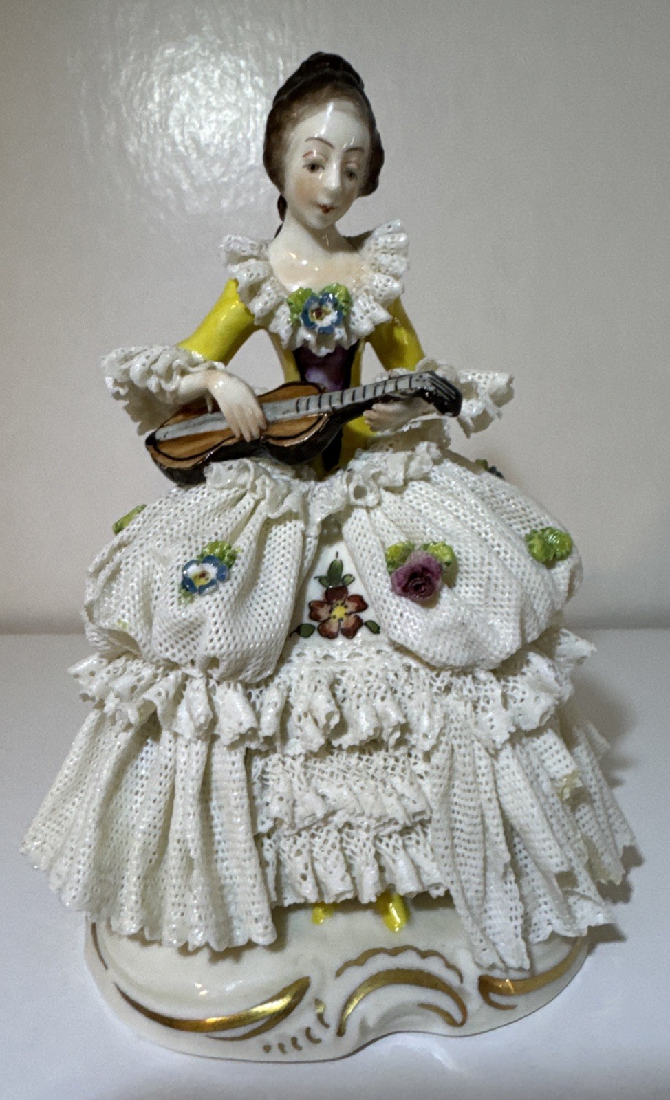 German Meissen Woman Lace Musician Delicate Floral Figurine