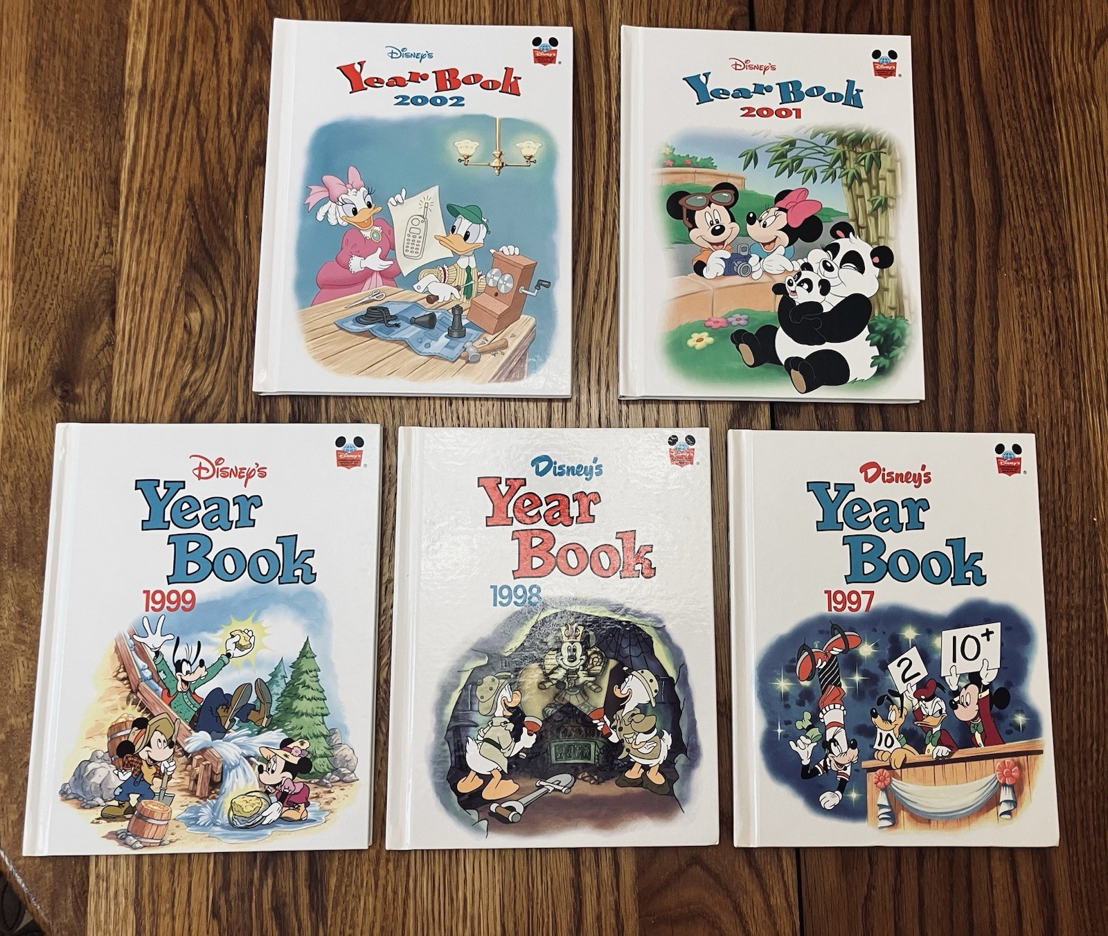 Vintage Disney’s Year Books Lot of 5-1997, 1998, 1999, 2001, 2002 Hard Cover EUC