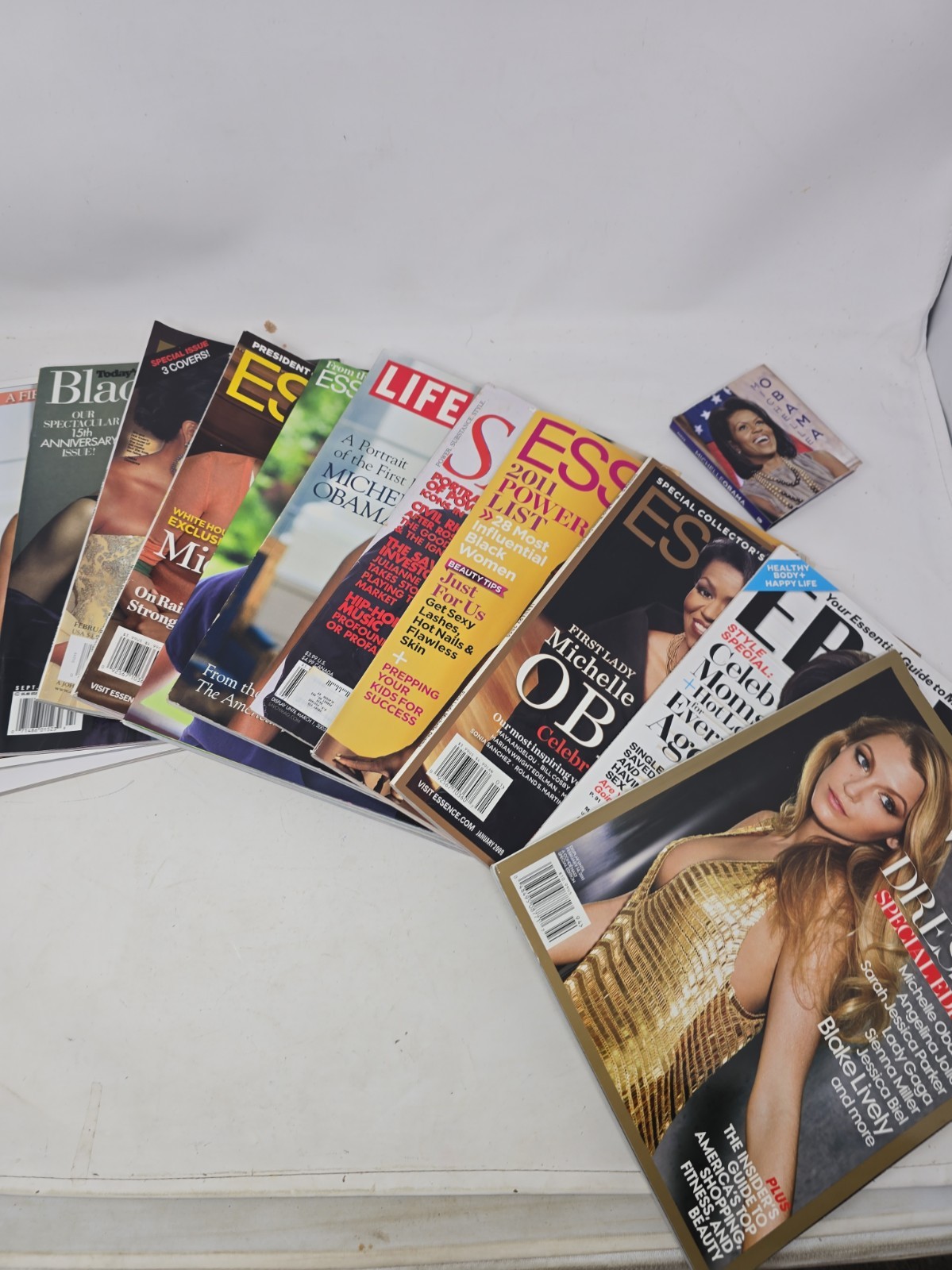 LOT OF 12 MICHELLE OBAMA MAGAZINES: ESSENCE, EBONY, SAVOY, VOGUE LOT OF 12 MICHELLE OBAMA MAGAZINES: ESSENCE, EBONY, SAVOY, VOGUE