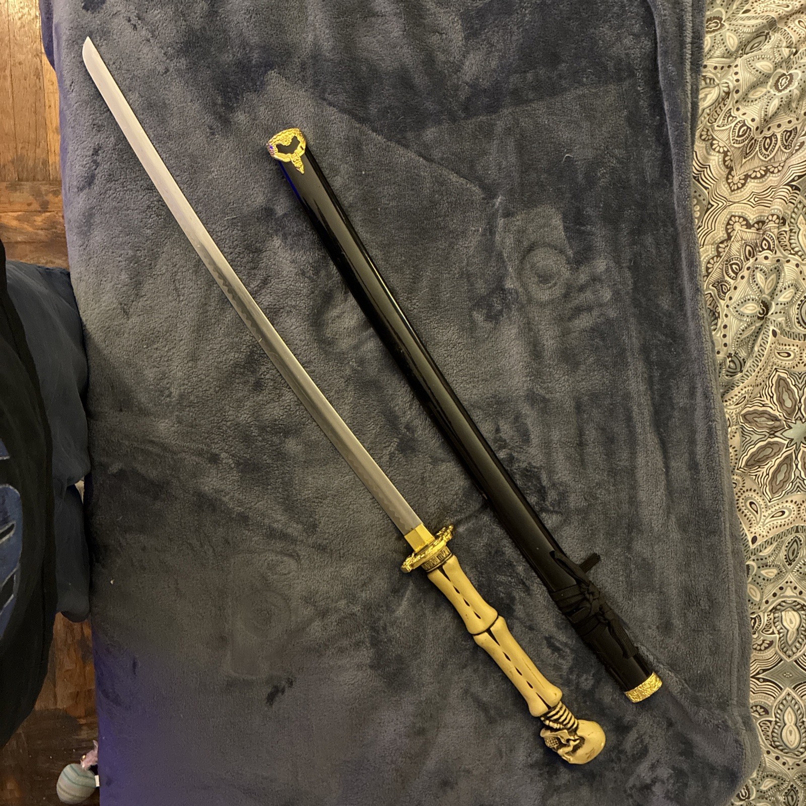 Something Wicked Skull and Bones Fantasy Katana Samurai Sword & Scabbard 39