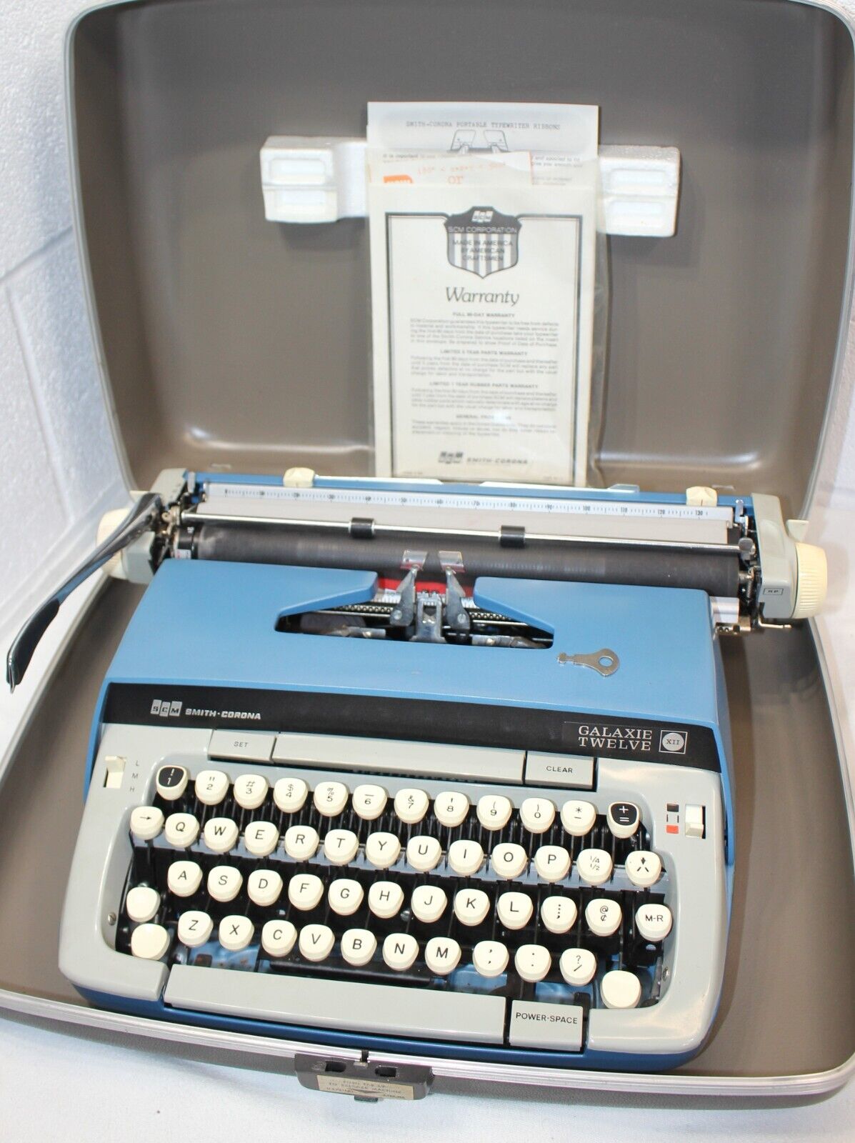 Vintage SMITH-CORONA Galaxie Twelve XII 12 Typewriter Blue, WORKS WELL euc