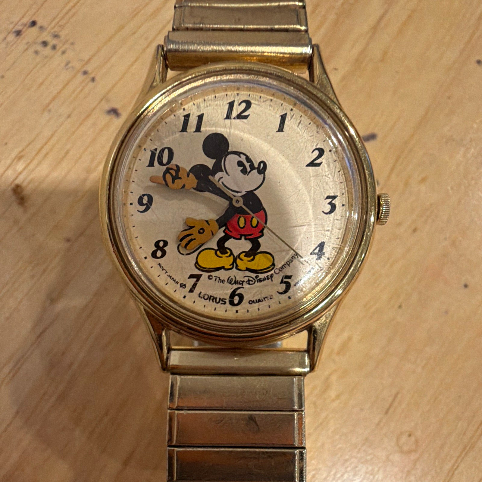Lorus Disney Mickey Mouse Analog Quartz Wristwatch