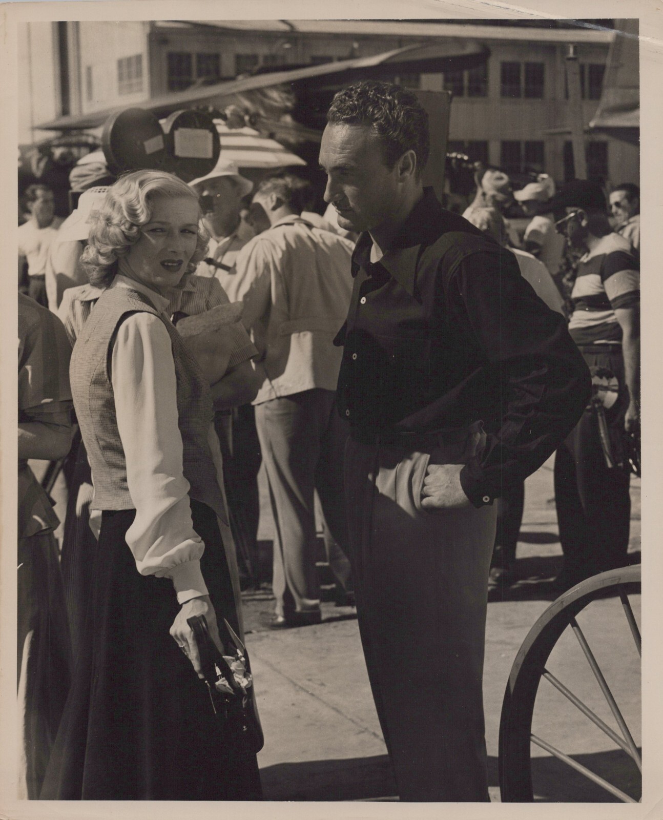HOLLYWOOD VERONICA LAKE DIRECTOR BEHIND SCENES PORTRAIT 1940s ORIG Photo C20