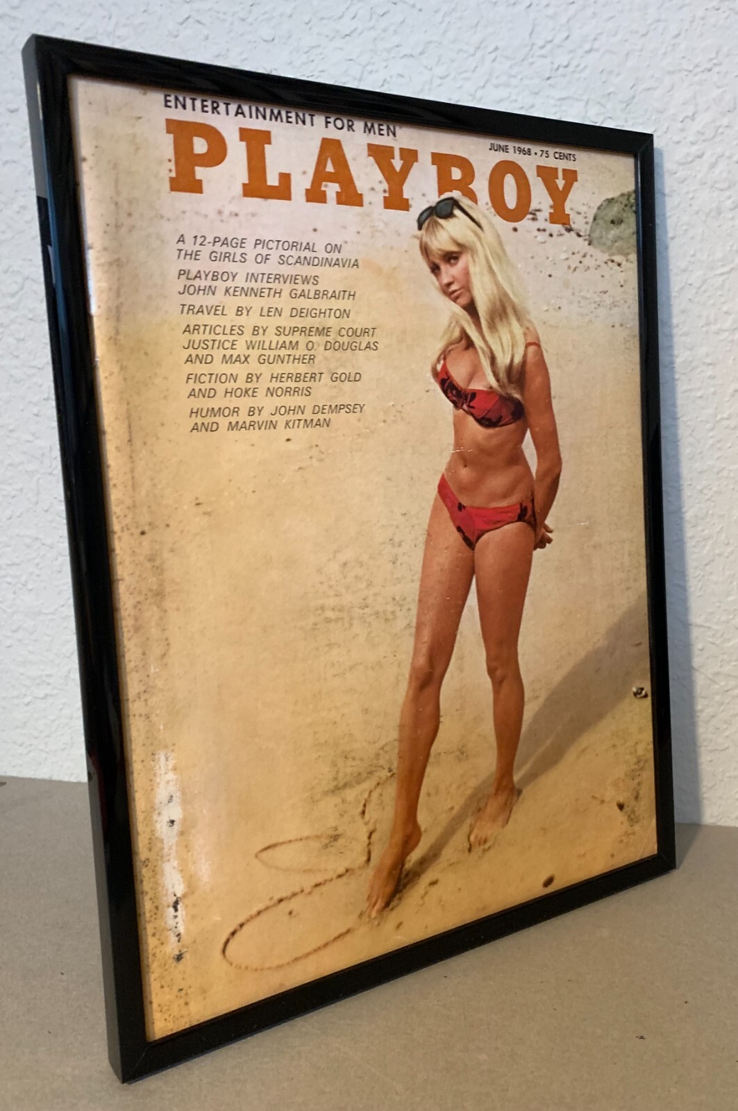 Playboy cover - Jennie Wallace at the beach - 1968 - Playboy cover - Jennie Wallace at the beach - 1968 -