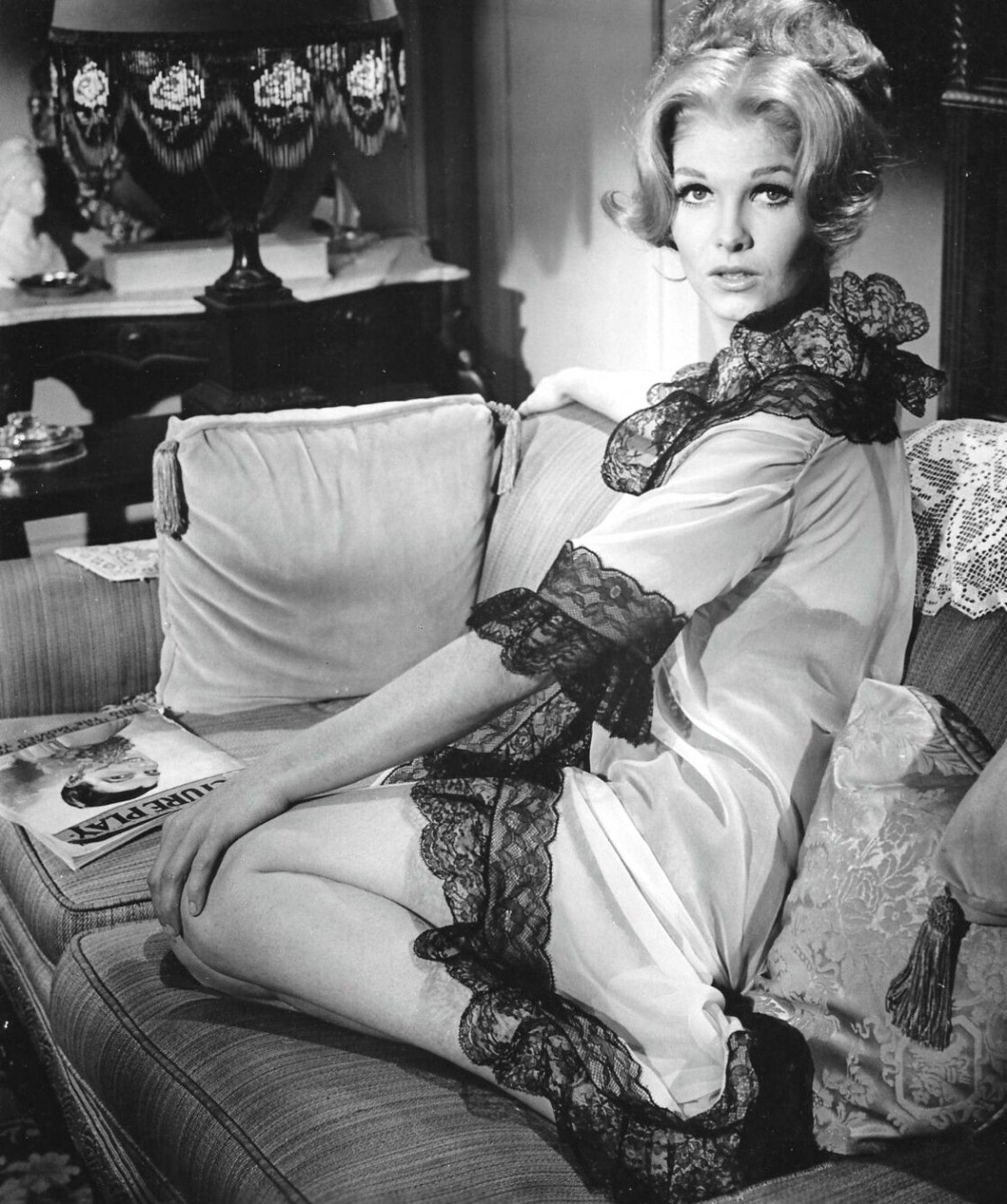 BEAUTIFUL JEAN HALE 8X10 Photo BEAUTIFUL JEAN HALE 8X10 Photo