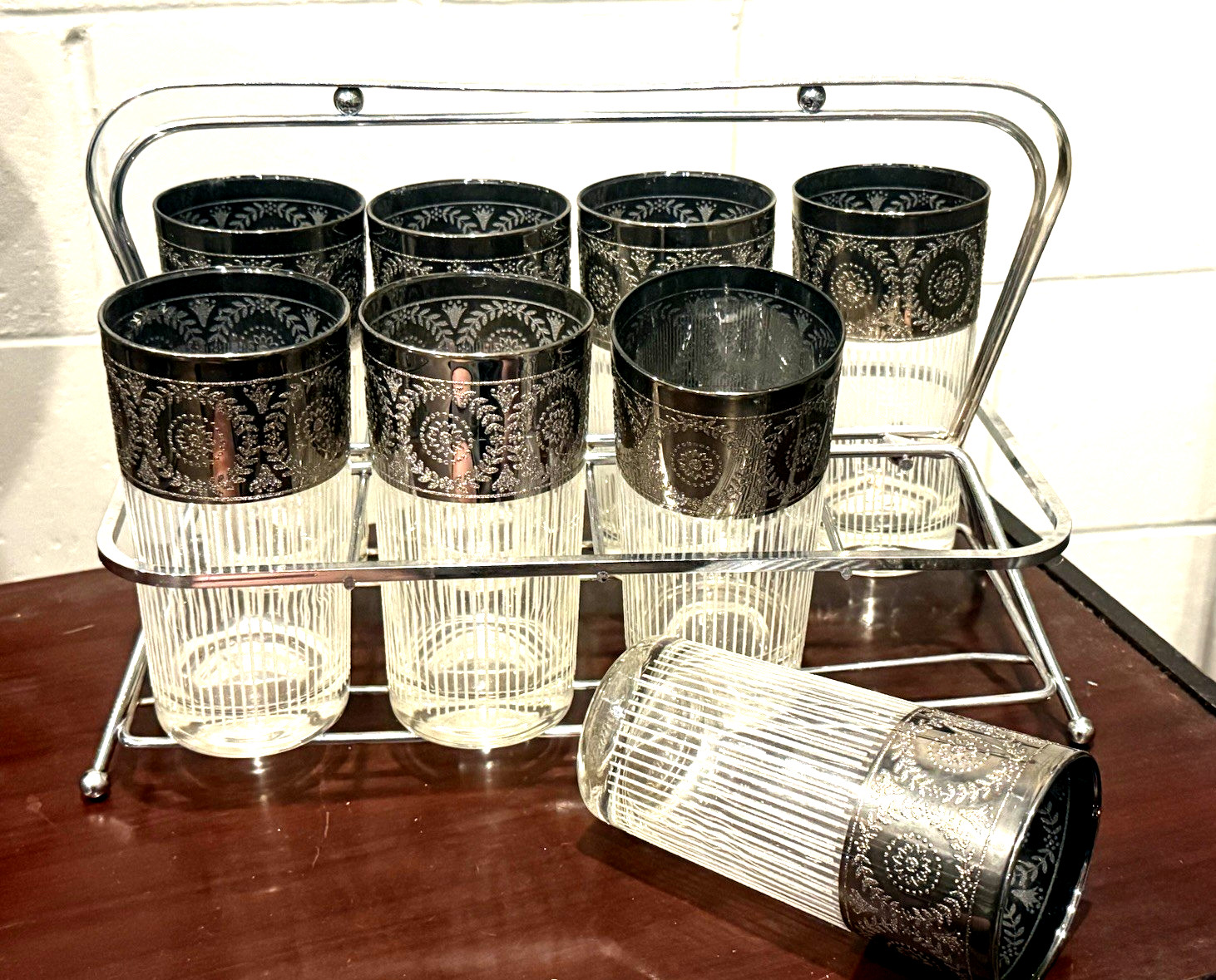 MCM CULVER TYROL HIGHBALL GLASS W/ WIDE TEXTURED SILVER BAND 8pc BARWARE SET (5E MCM CULVER TYROL HIGHBALL GLASS W/ WIDE TEXTURED SILVER BAND 8pc BARWARE SET (5E