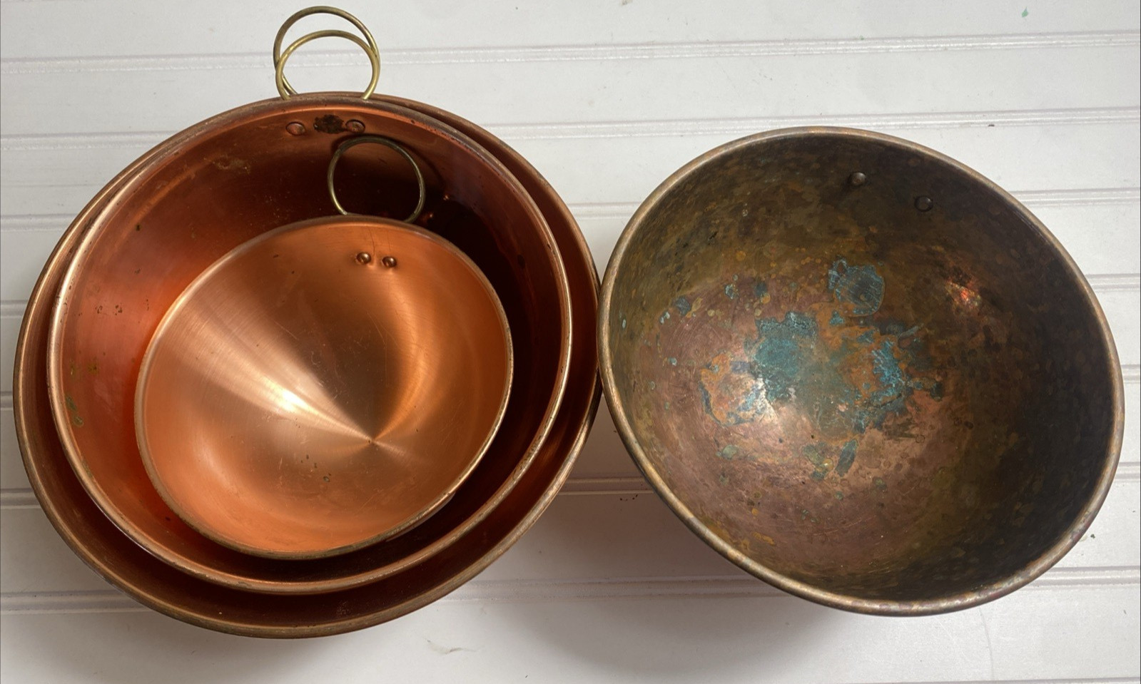 Vintage Copral Copper Whipping Mixing Bowls With Brass Thumb Ring Lot of 4