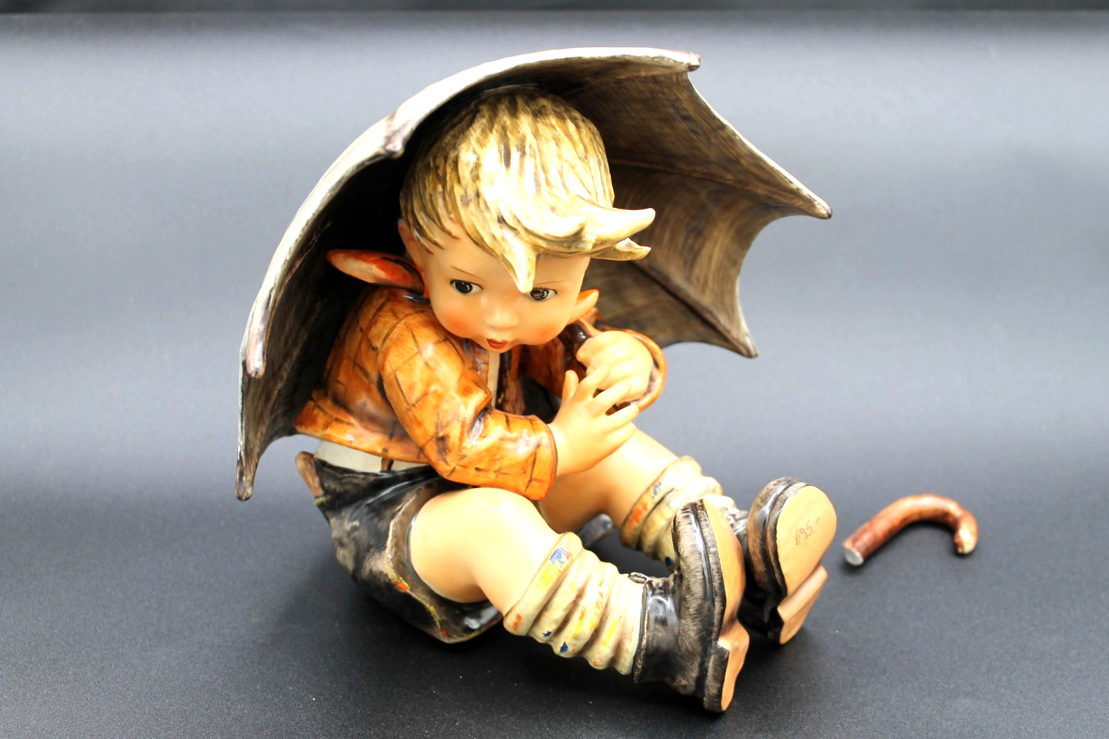 Goebel Hummel Large 8'' 