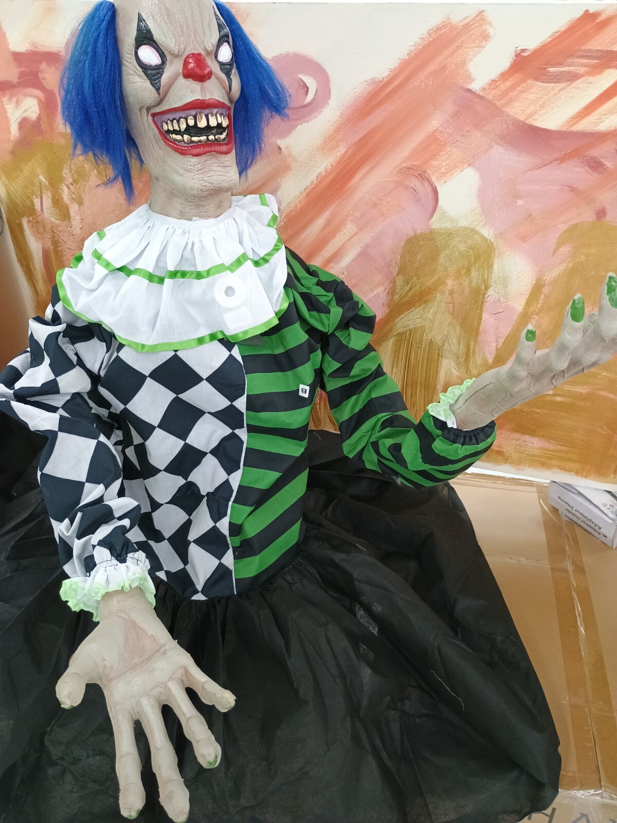 Haunted Living 3-ft Pneumatic Clown Animatronic Halloween Decoration NEW Sealed