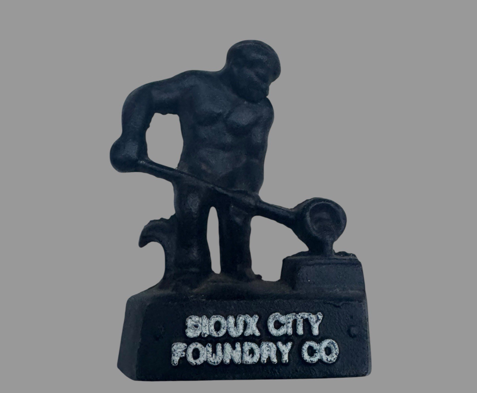 Vintage Sioux City Foundry Co Cast Iron Foundryman Advertising Paperweight