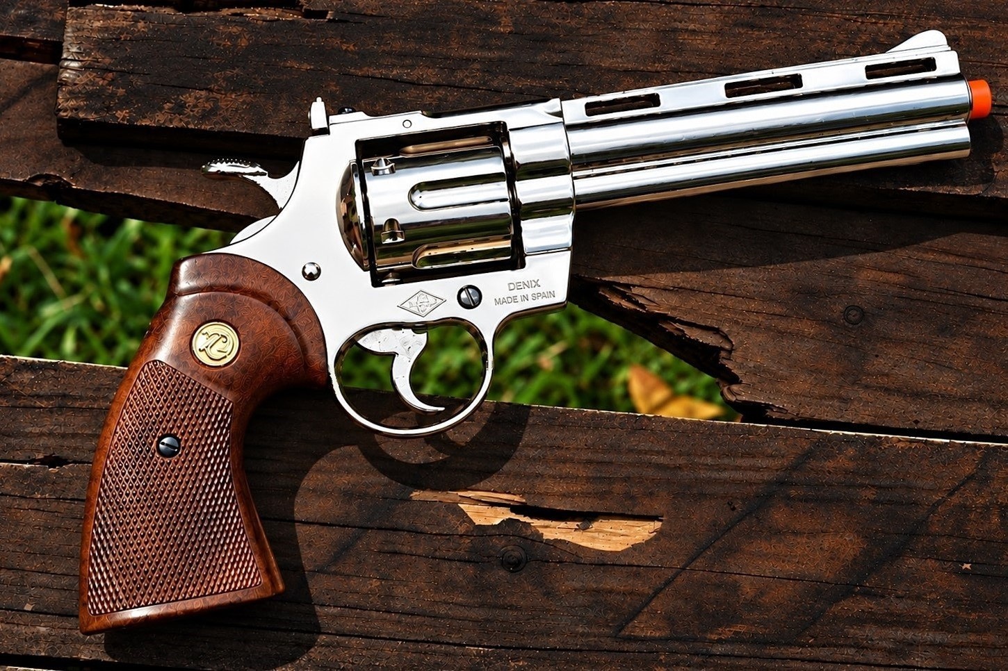 Non-Firing Replica Colt Python .357 Magnum Revolver - 357 - The Walking Dead TWD
