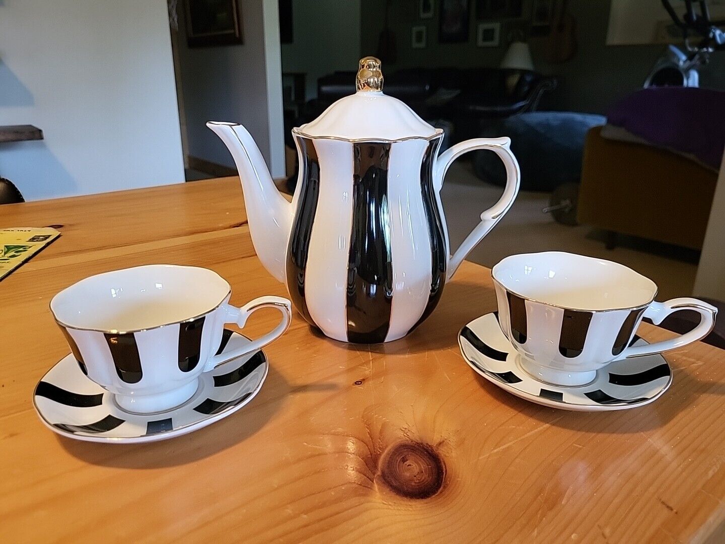 Grace Teaware Black, White, Gold Scallop Fine Porcelain Tea Set Teapot + 2 Cups