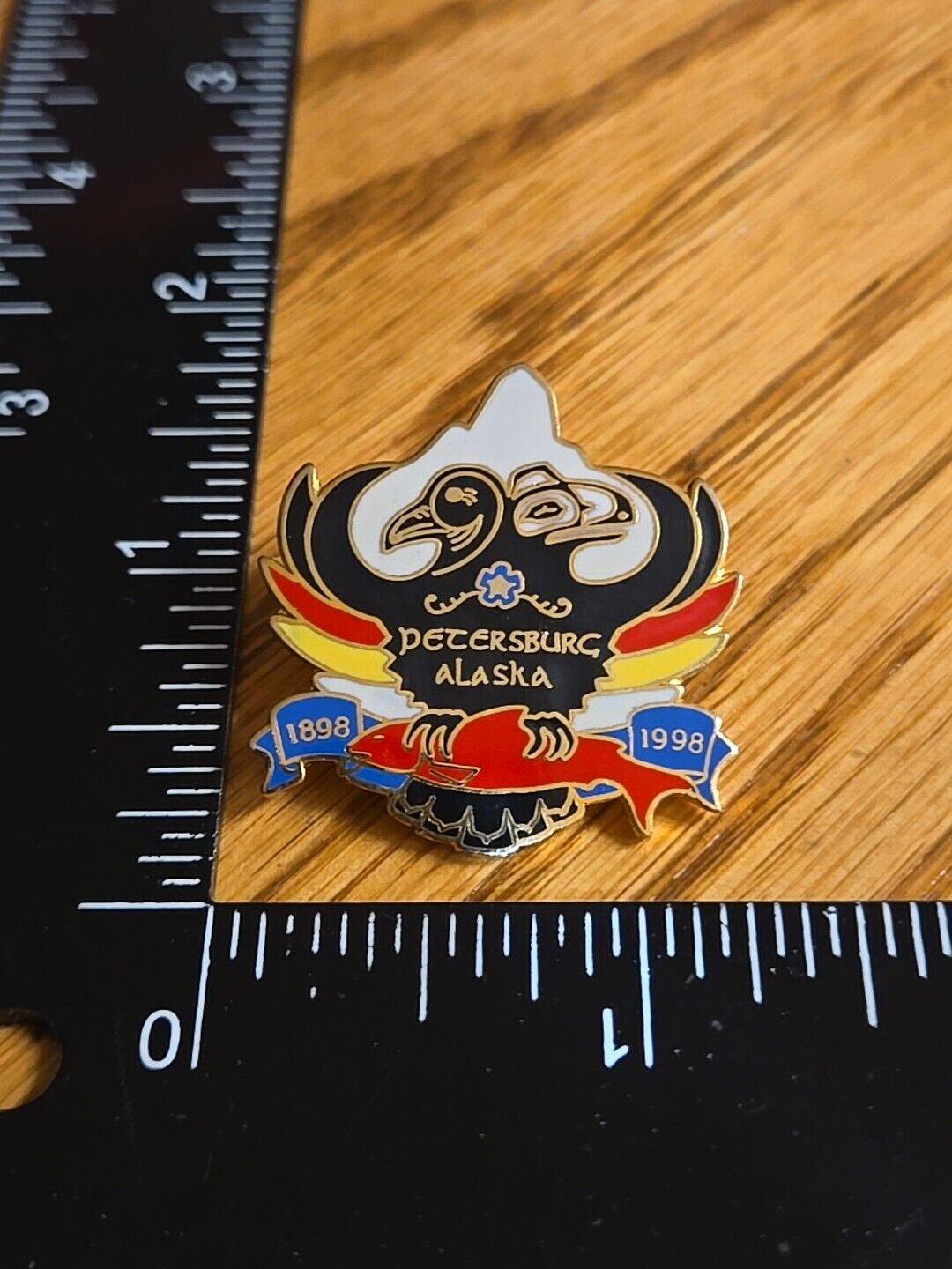 Colorful Petersburg Alaska Souvenir Pin - Bird 1898 1998 Enamel pin K3