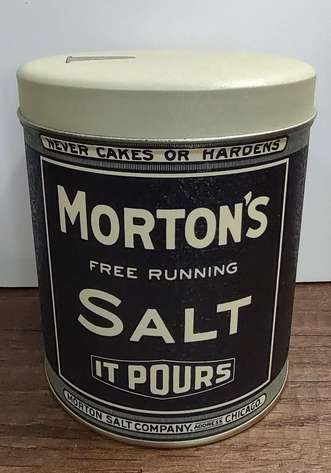 Vintage 1985 Morton\'s Salt Decor Canister Tin  Lid Umbrella Girl 5” x 4.25” V3
