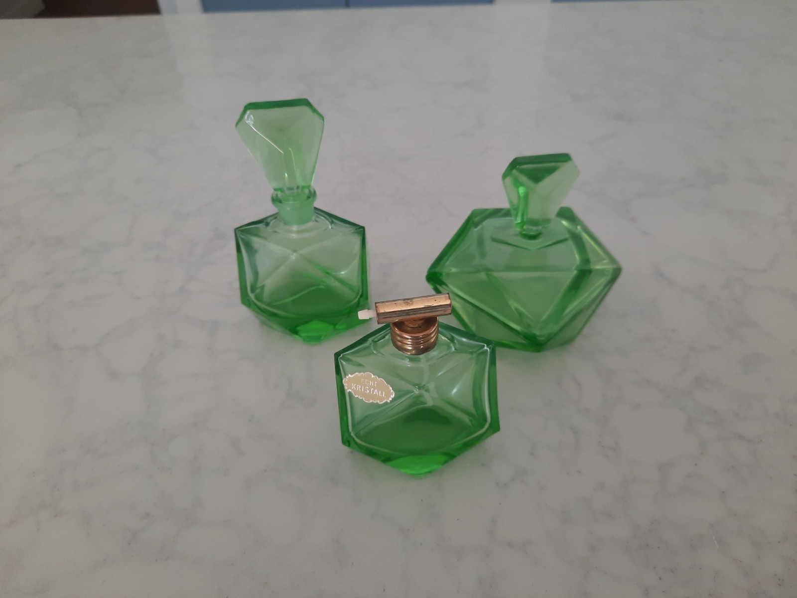 Vintage 1940\'s Rare Green Crystal 3 Piece Vanity Set \ Vintage 1940\'s Rare Green Crystal 3 Piece Vanity Set \