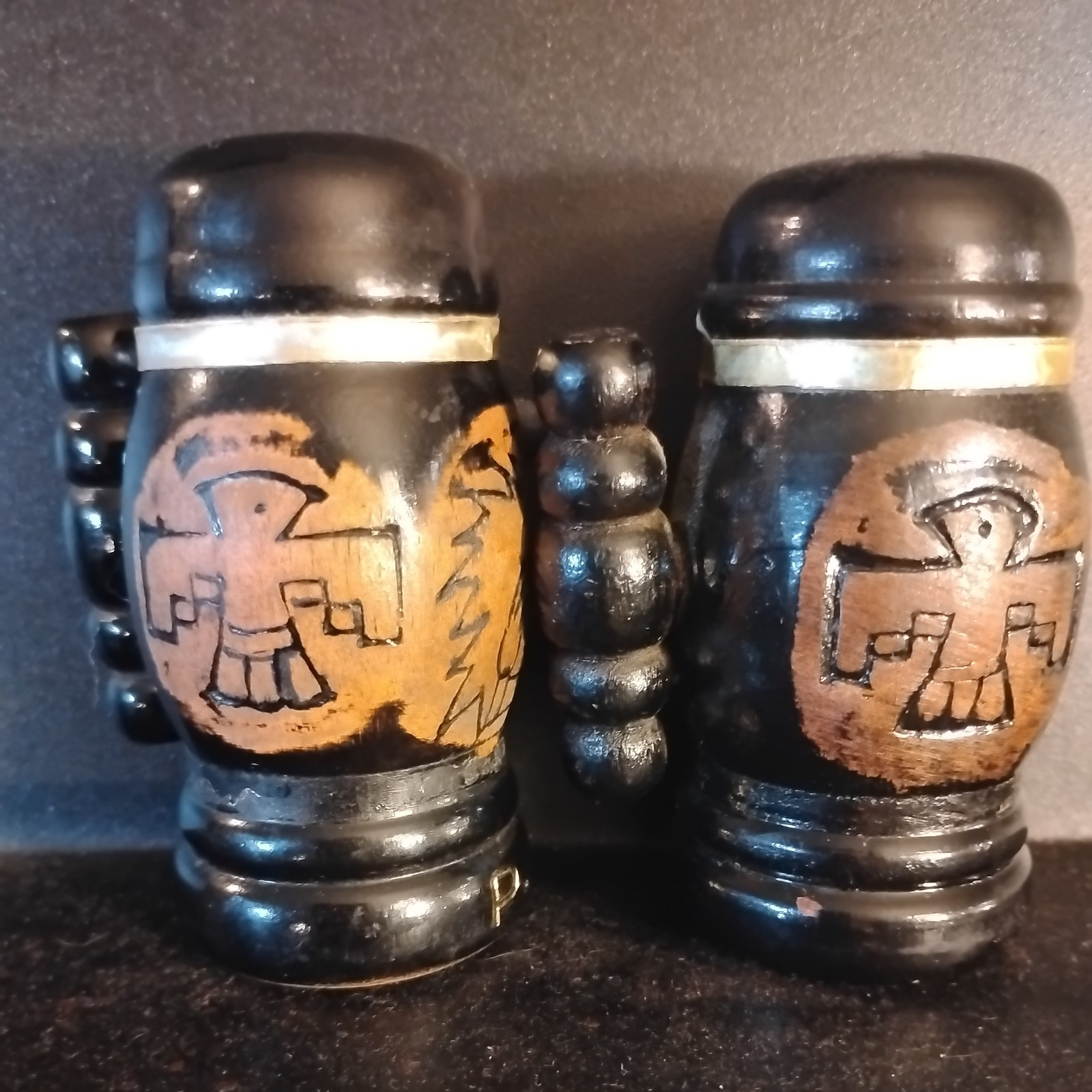 Vintage Wooden Salt Pepper Shakers From Taiwan (Handcarved) Vintage Wooden Salt Pepper Shakers From Taiwan (Handcarved)