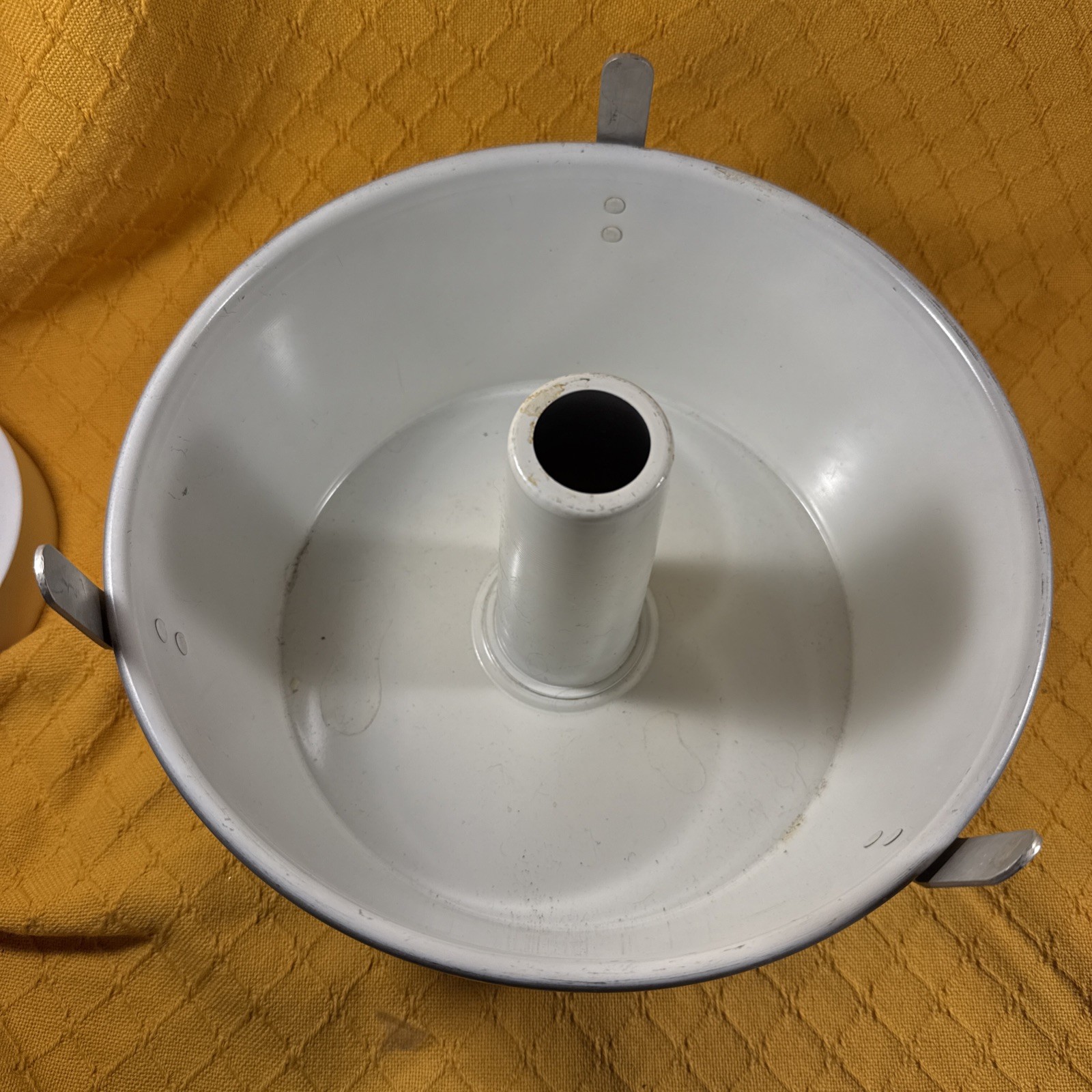Vintage MIRRO Aluminum Angel Food Cake Pan 10
