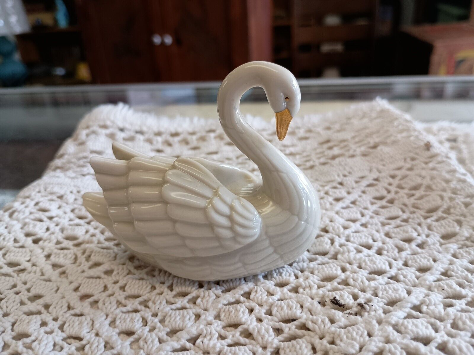 Lenox Miniature Handcrafted Porcelain Ceramic Swan Figurine with Gold Trim