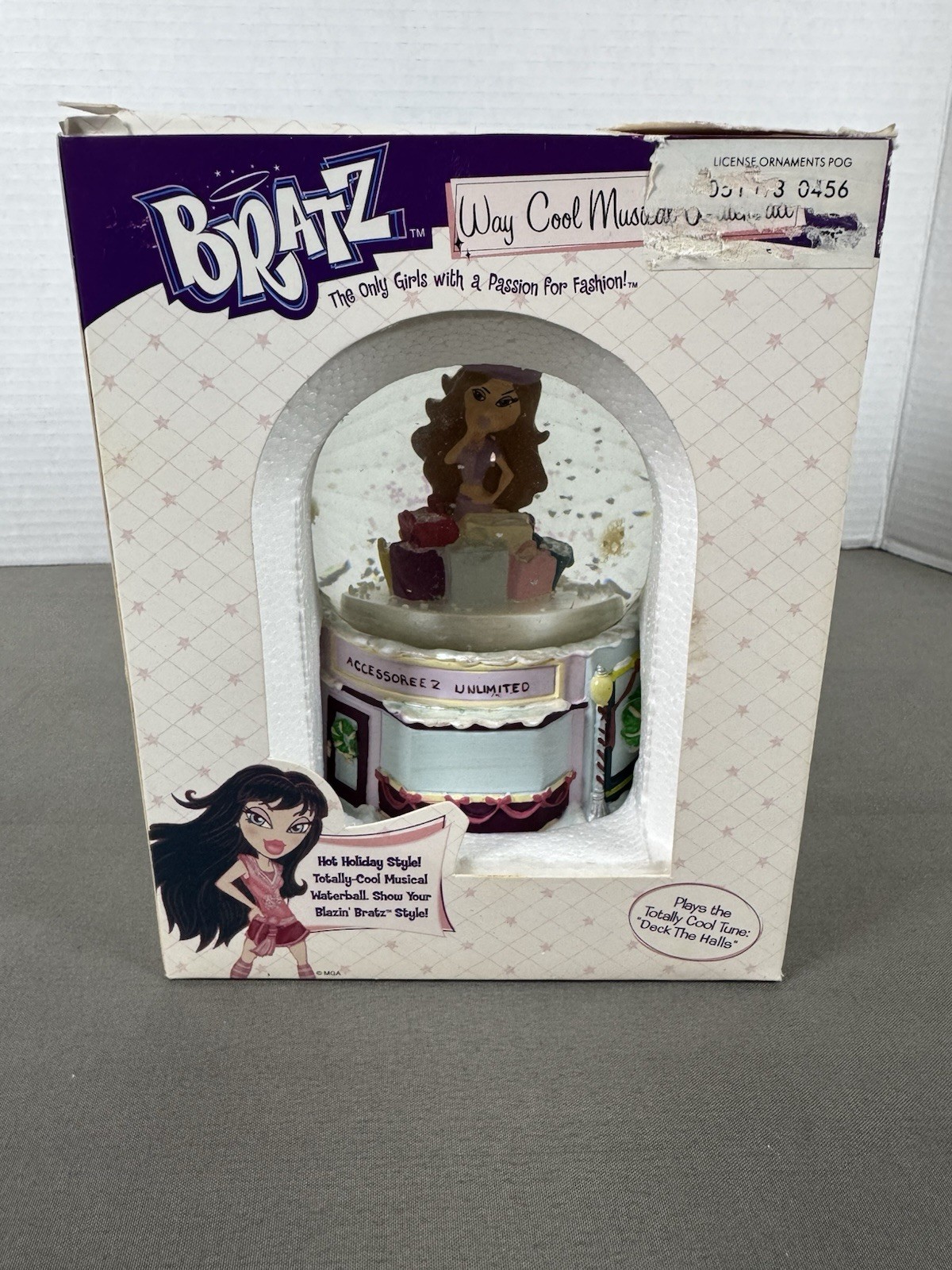 Bratz Way Cool Musical Waterball Snow Globe Plays \