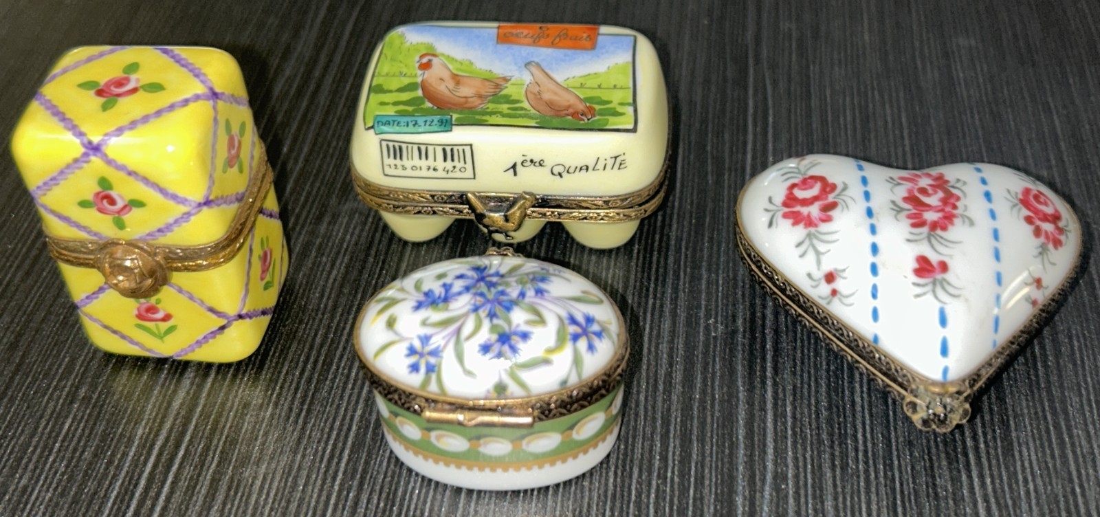 Vtg Porcelain Trinket Box Limoges France Floral Gold Trim Beautiful Handpainted 