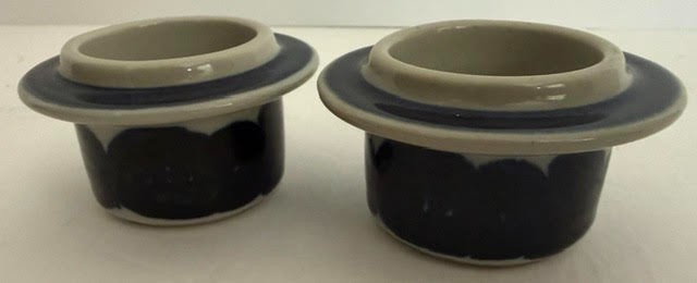 (2) Vintage Arabia Finland Anemone Egg Cups Ulla Procope