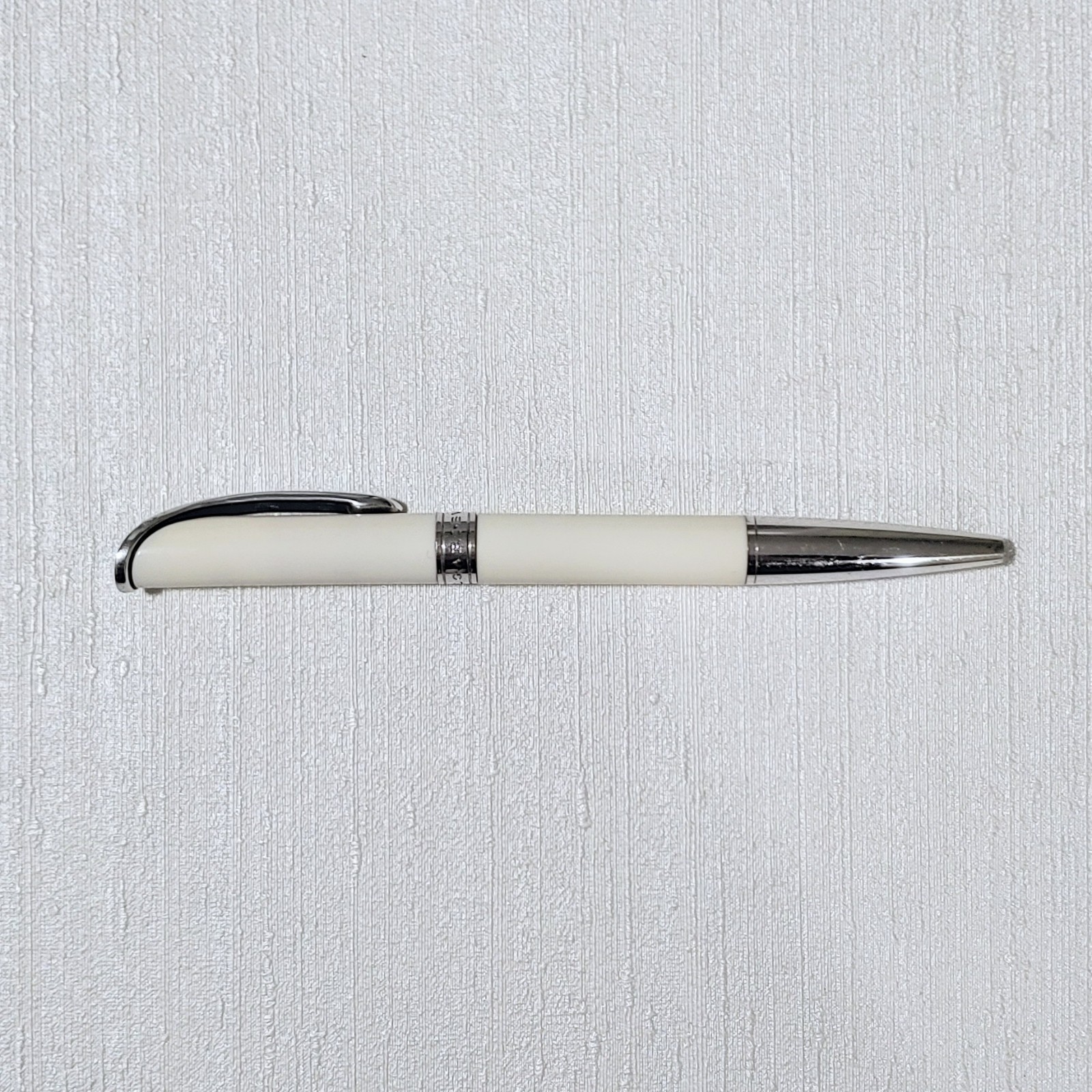 Excellent Rare BVLGARI Pen Bulgari Ivory Resin Rollerball Pen