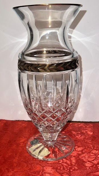 LENOX MAJESTIC GOLD FINE CRYSTAL FLOWER VASE 10\