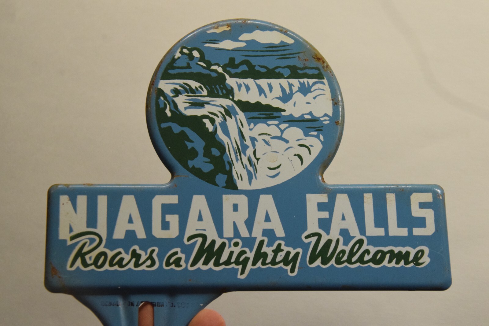 1950s NIAGARA FALLS STAMPED PAINTED METAL TOPPER SIGN WATERFALL CANADA USA