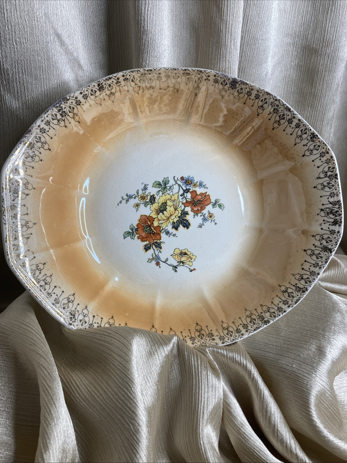 VTG Oval 1920’s Clinchfield Lustreware China Serving Bowl VTG Oval 1920’s Clinchfield Lustreware China Serving Bowl
