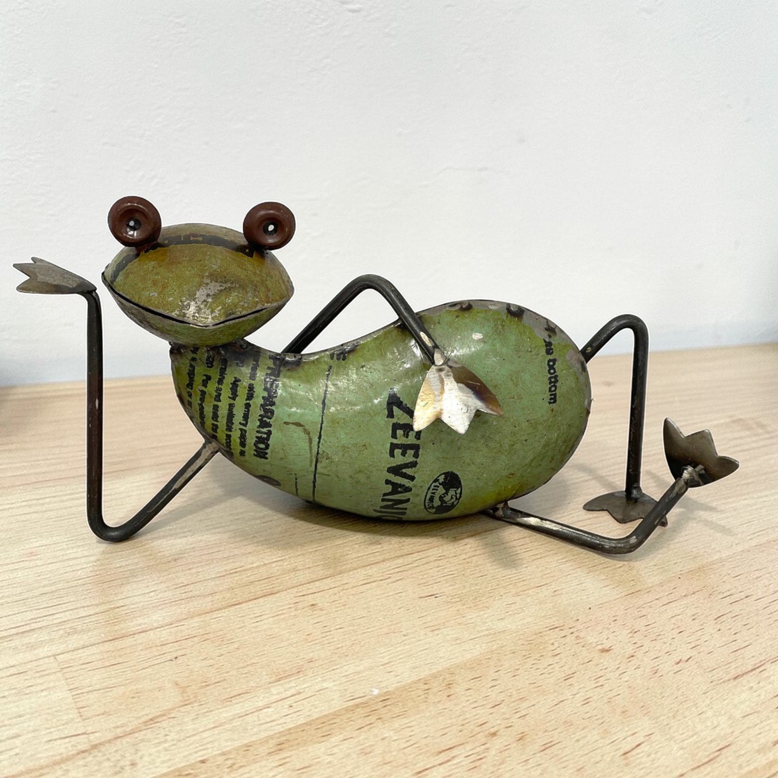Recycled Vtg Scrap Metal Green Laying Sassy Frog Statue Home Farm Garden Decor