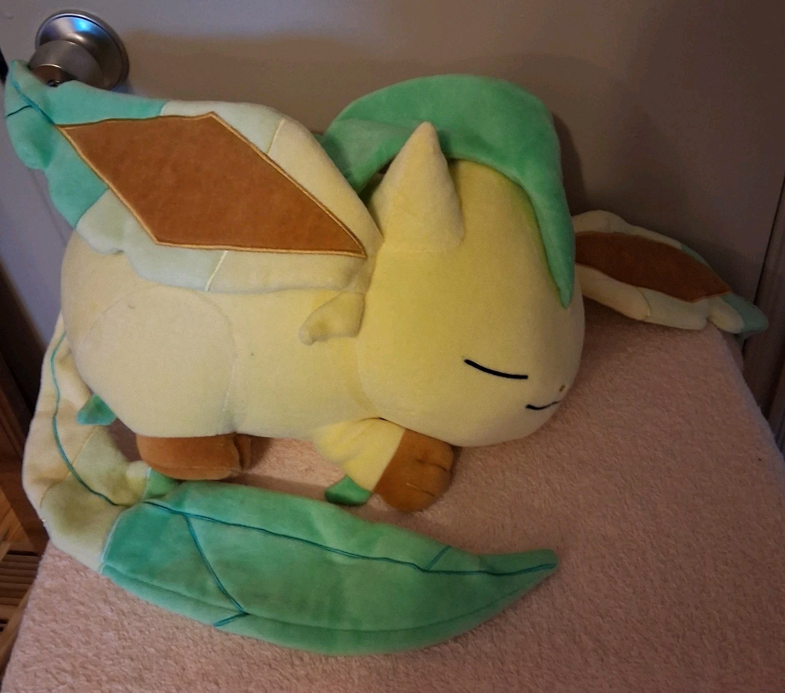 Leafeon Sleeping Pokemon Center 2017 Plush 15