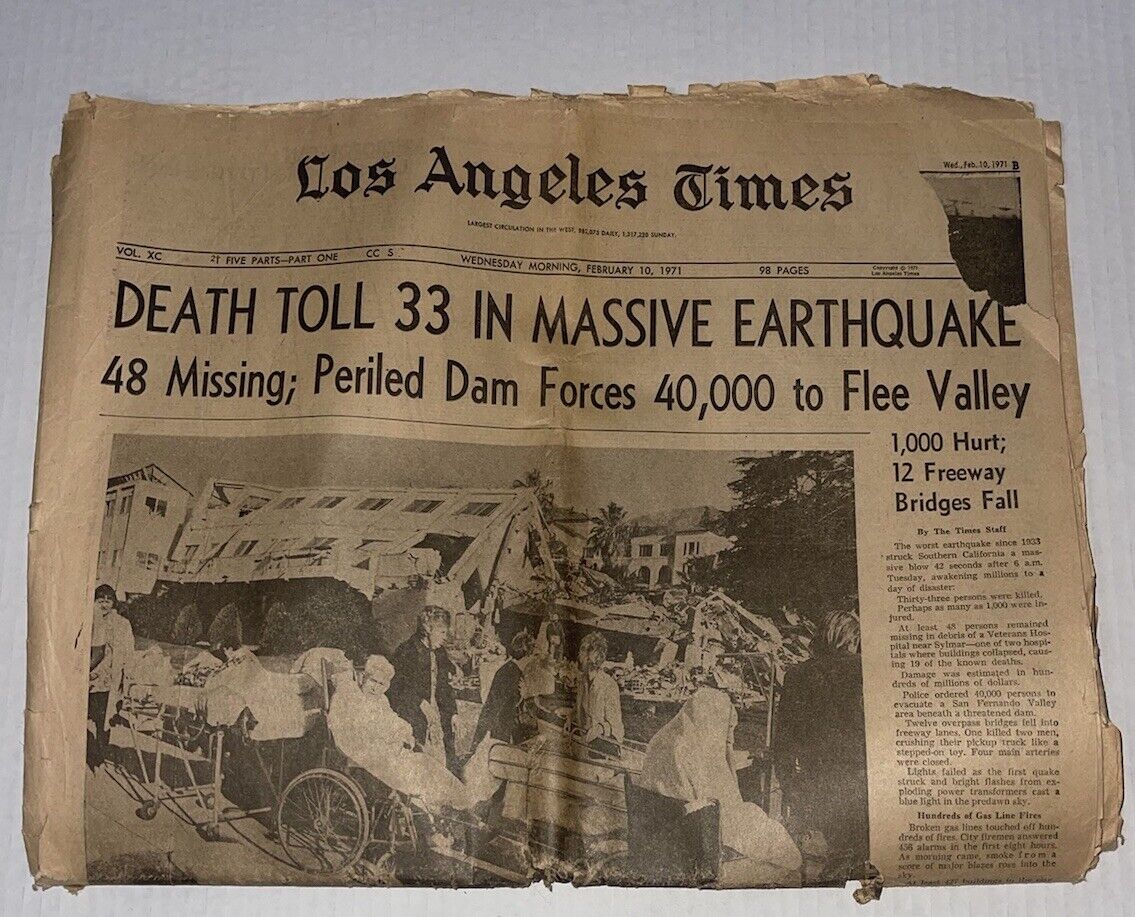 VTG Los Angeles Times Massive Earthquake 2/10/1971 Newspaper Section 30 Pages