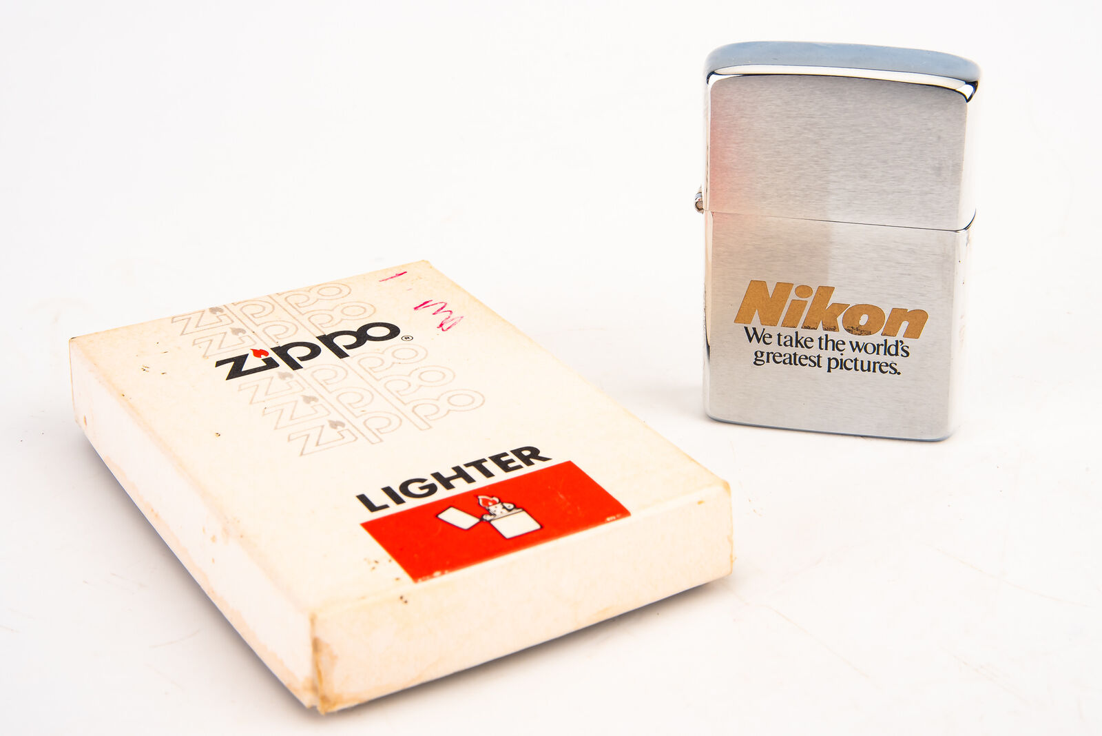Nikon Camera Zippo Lighter -We Take the World's Greatest Pictures- Box MINT V25
