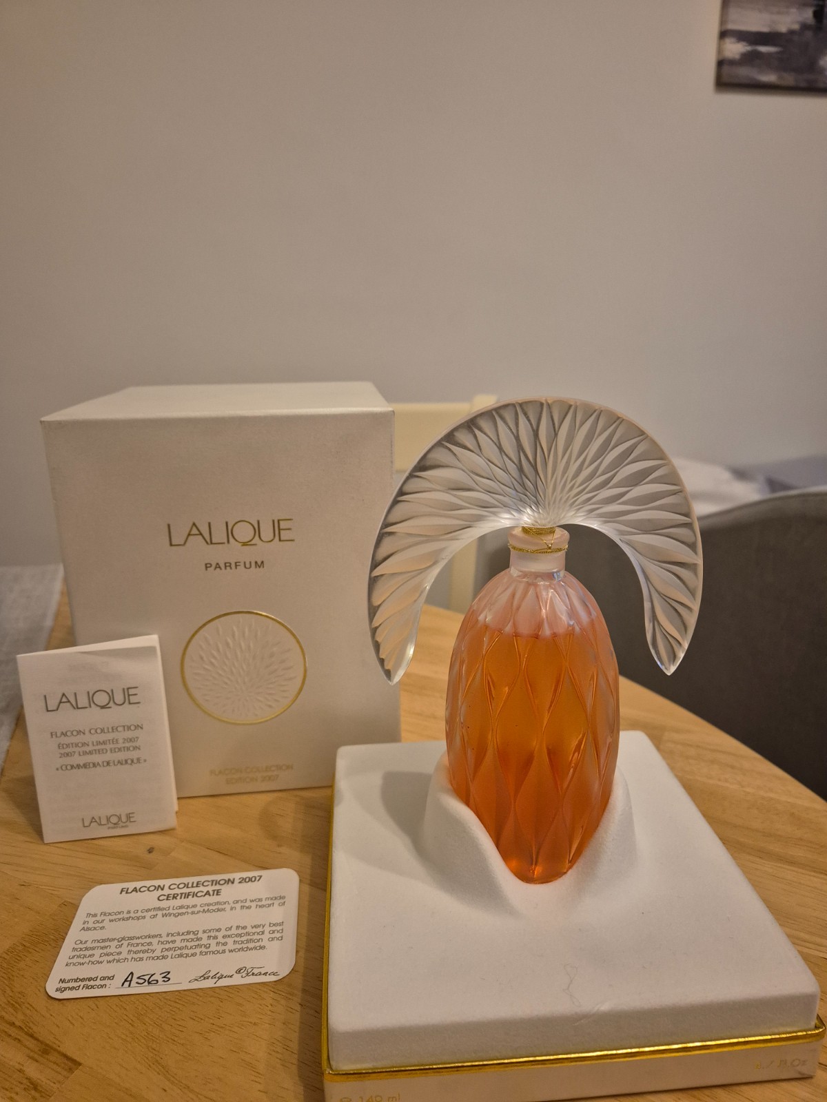LALIQUE COMMEDIA PERFUME FLACON 2007, sealed with certificate and box.