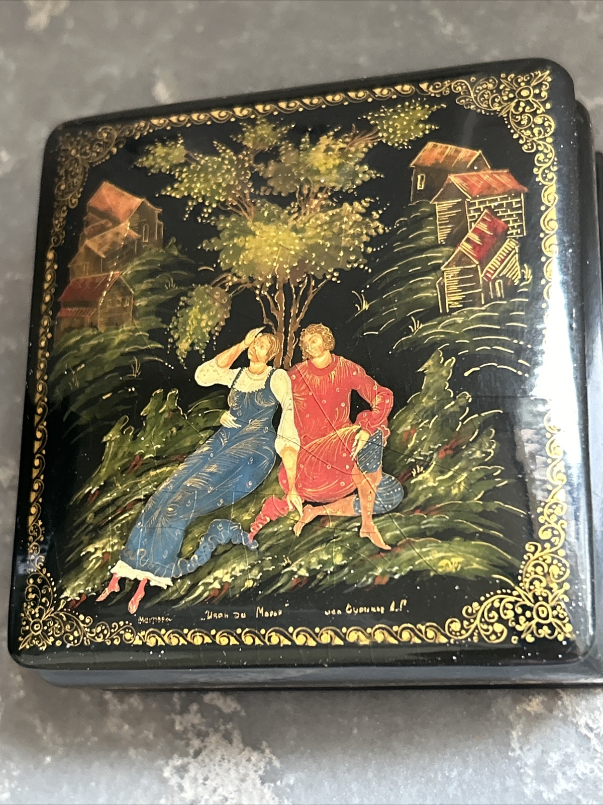 Fedoskino Palekh Russian Signed Lacquer Box Vintage Landscape Couple ESTATE FIND