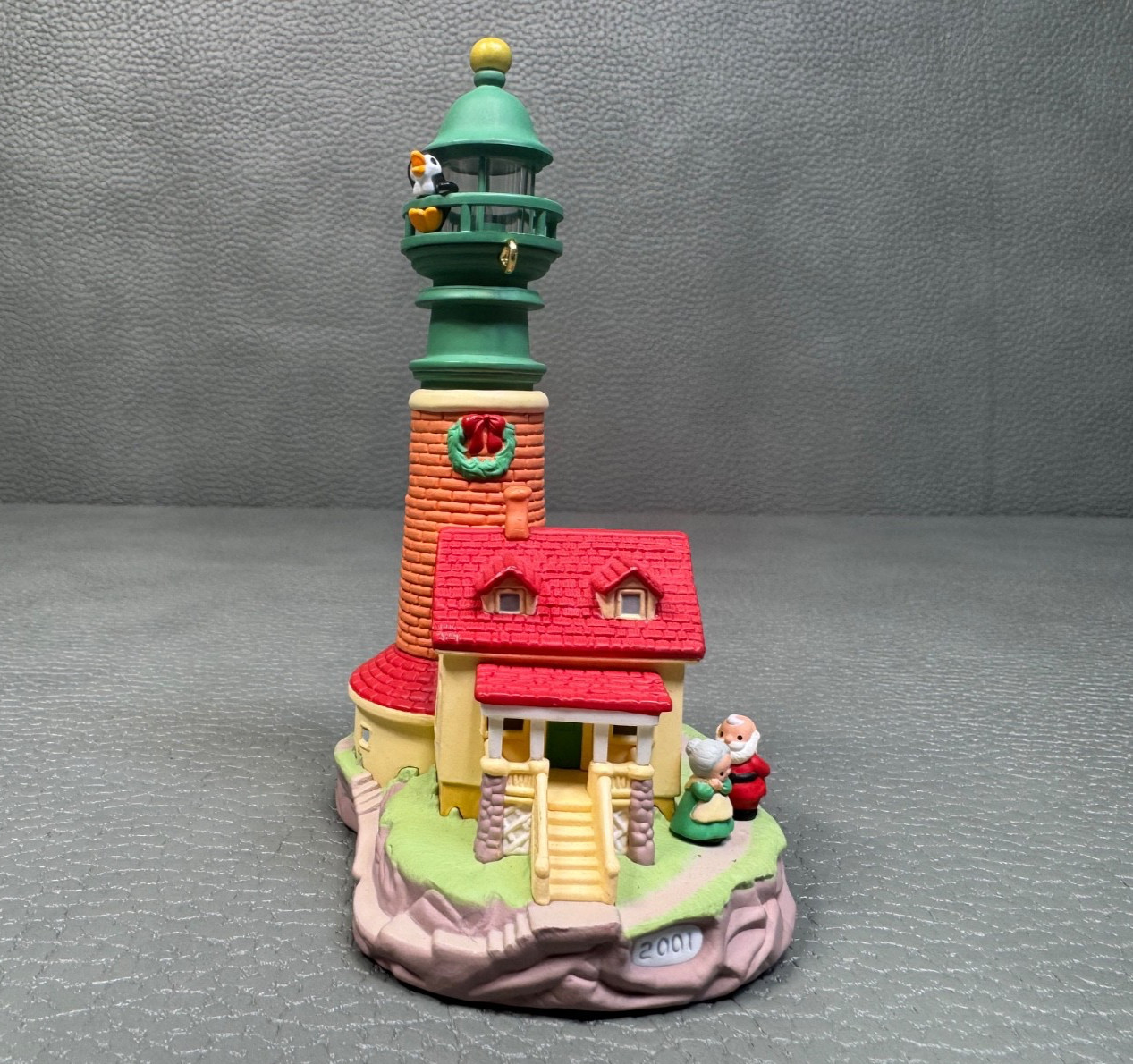 Hallmark 2001 Lighthouse Greetings Christmas Ornament with Flashing Light