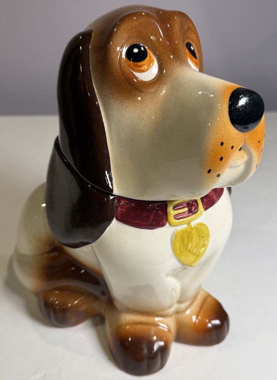 Metlox Poppytrail Basset Hound Dog Cookie Jar Vintage California Pottery 10.5