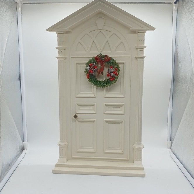 Byers\' Choice Ltd. The Carolers Door Display w/ Wreath 3D Painted Wood 2003 RARE