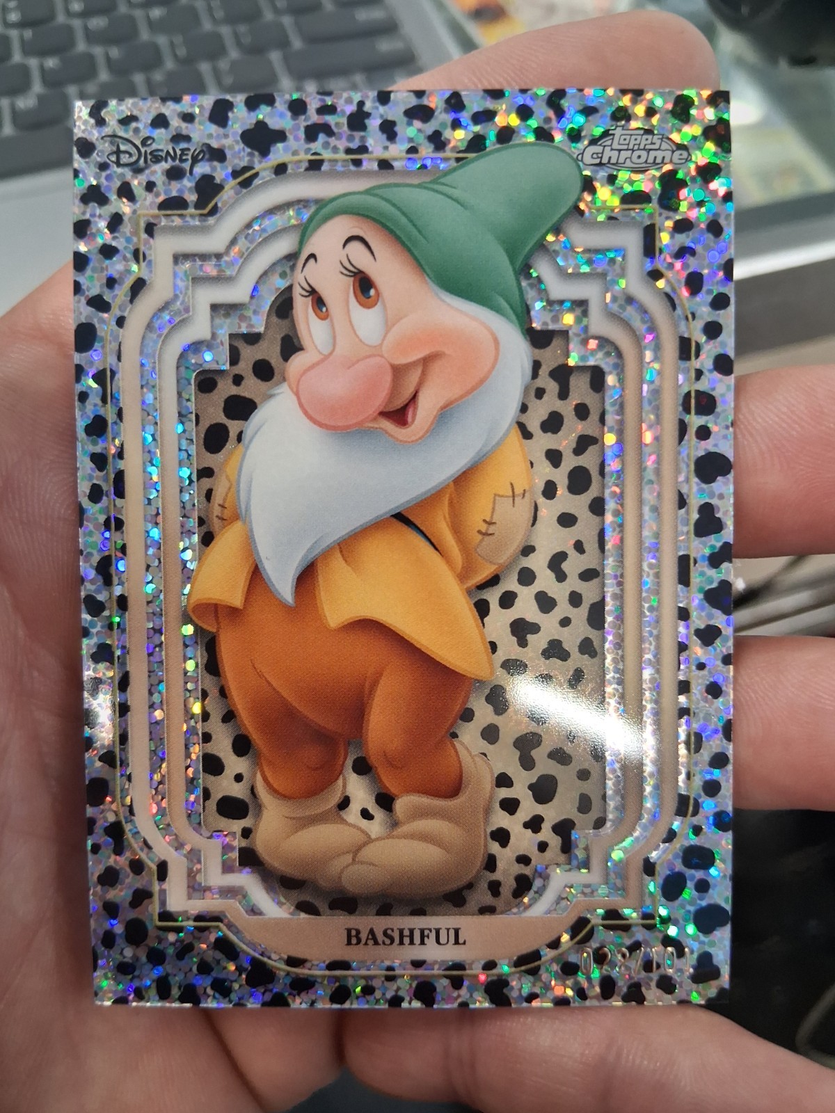 Bashful 2024 Topps Chrome Disney 022/101 Bashful 2024 Topps Chrome Disney 022/101