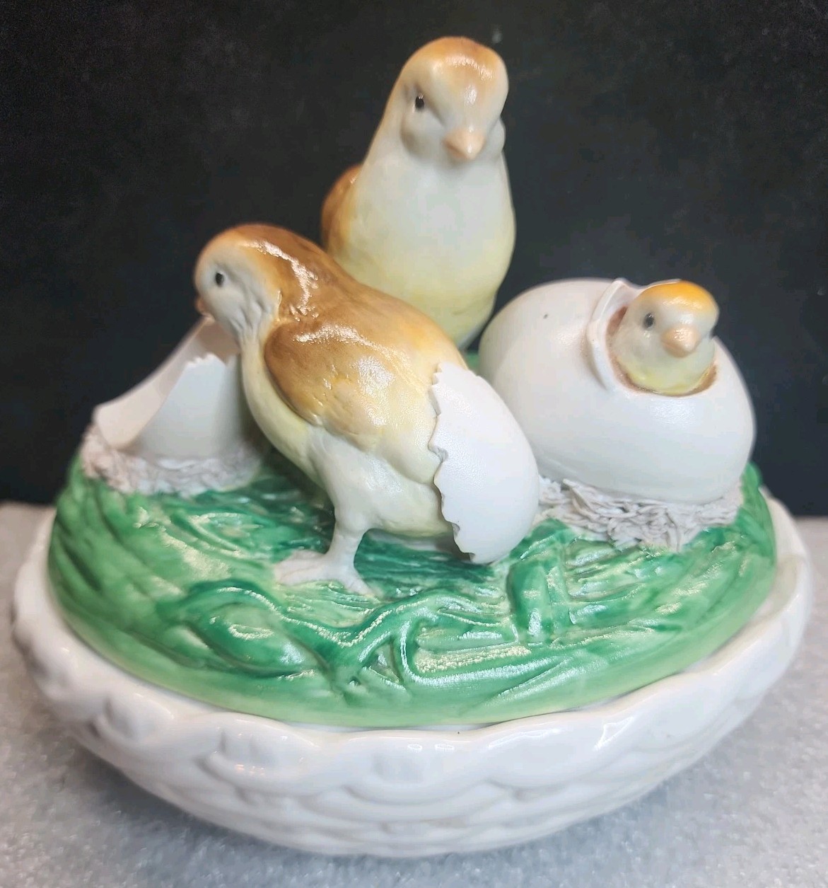Vintage Jeanne Reed\'s Chicks & Eggs On Nest Lidded Porcelain Dish/Bowl 7.5\