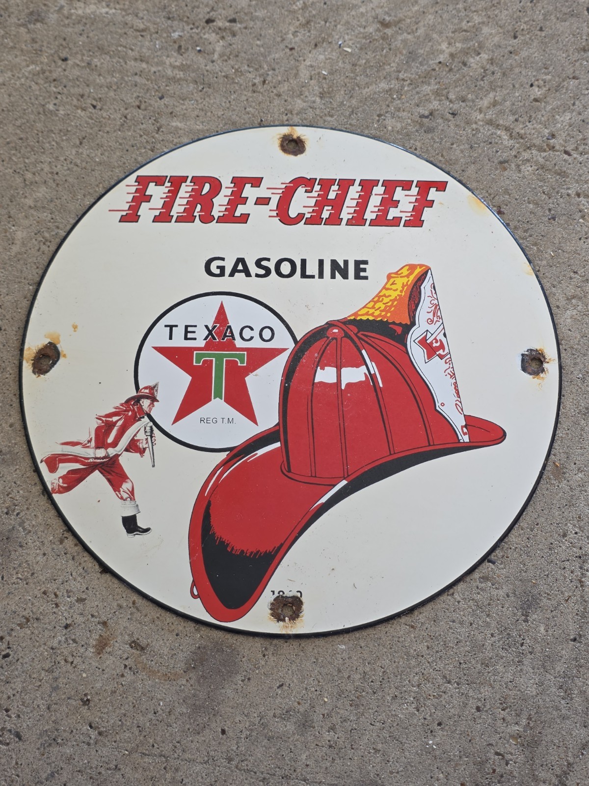 VINTAGE TEXACO FIRE CHIEF GASOLINE PORCELAIN SIGN 12
