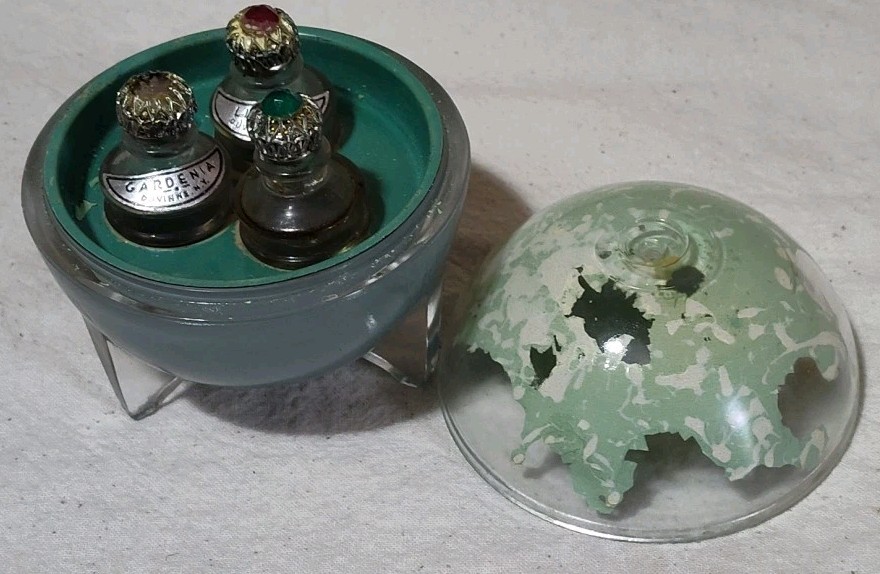 Vintage/Antique Empty Glass Perfume Dome Set Duvinne Rare Green D25