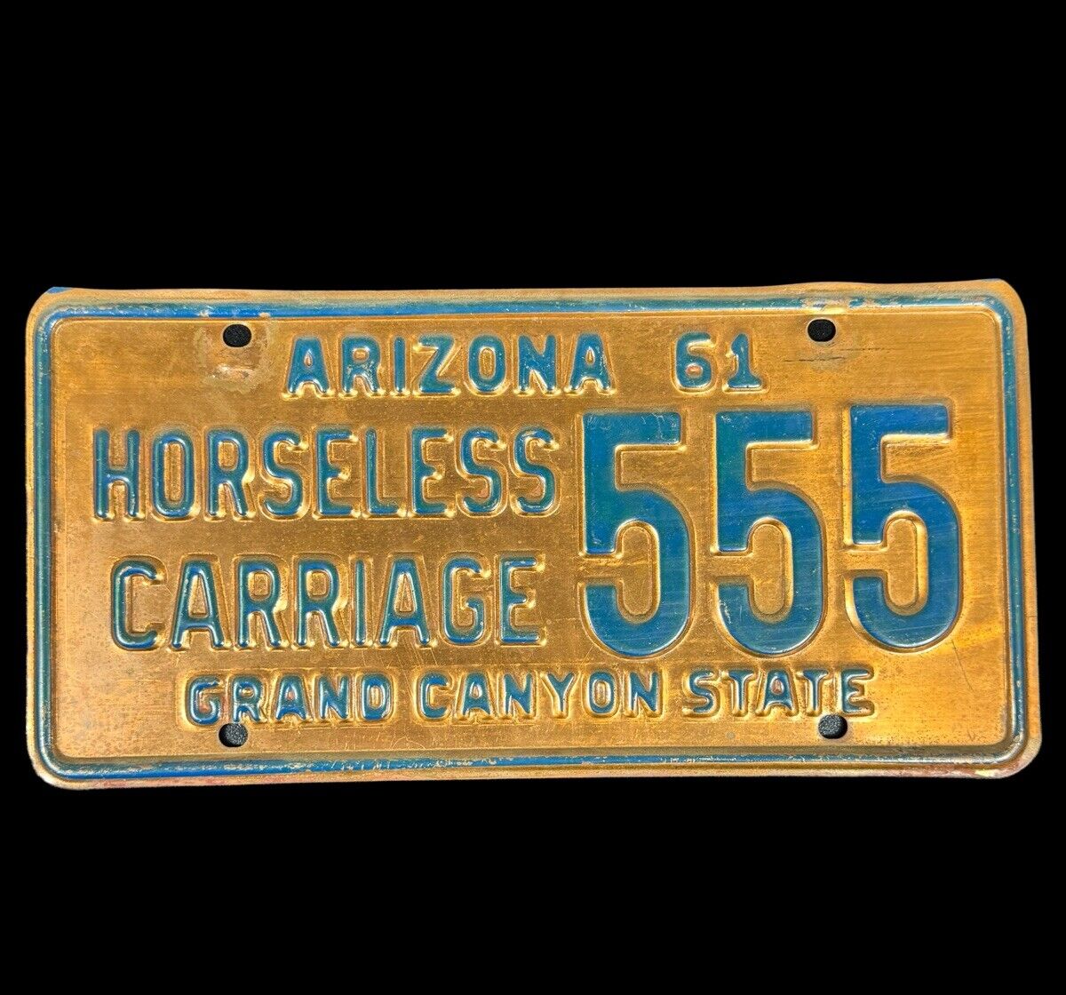 1961 ARIZONA HORSELESS CARRIAGE COPPER LICENSE PLATE #555 (Great Number)
