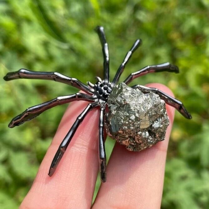 Pyrite Crystal Spider Carving Healing Crystal Halloween Garden Home Decor Gifts