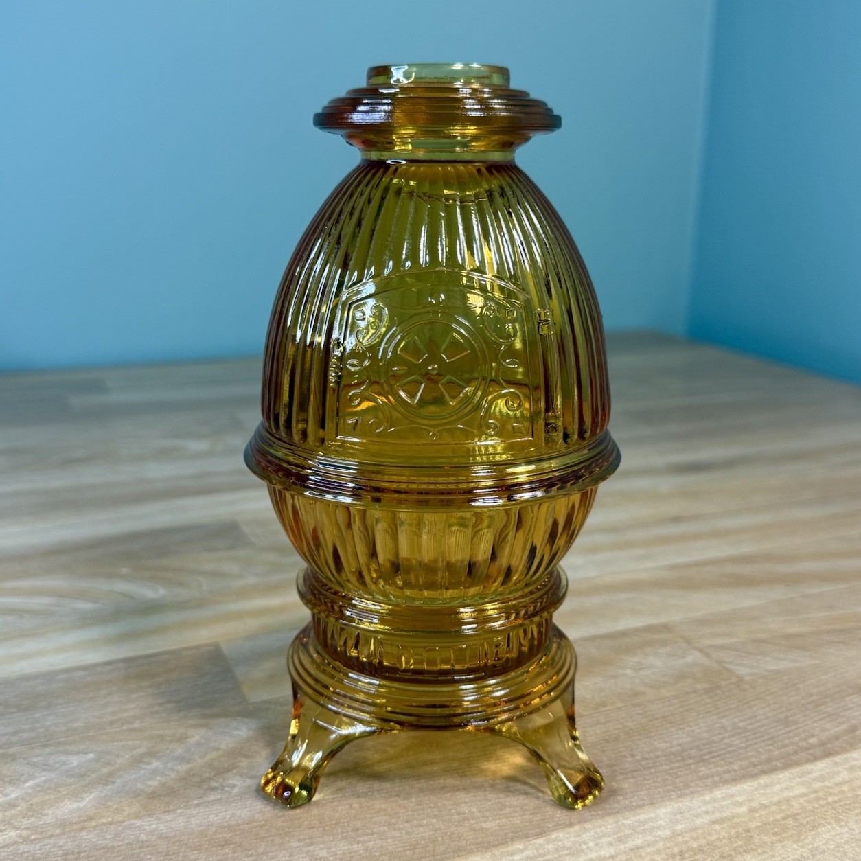 VTG Viking Glass Pot Belly Stove Amber Fairy Lamp Floral Scroll Ribbed Footed 7”