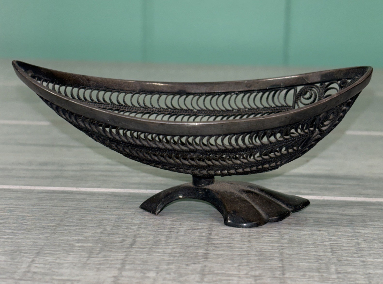 Small Vtg Metal Filigree Footed Gondola Boat 4” Trinket Dish Candy/Nut Bowl USSR