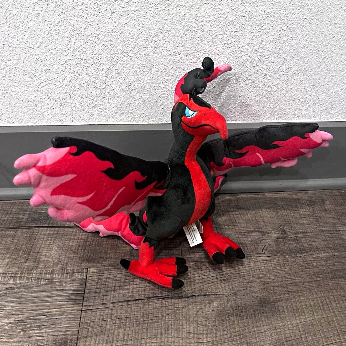 Pokémon Center Galarian Moltres Pose-able Bendable Plush Toy Pokémon Center Galarian Moltres Pose-able Bendable Plush Toy
