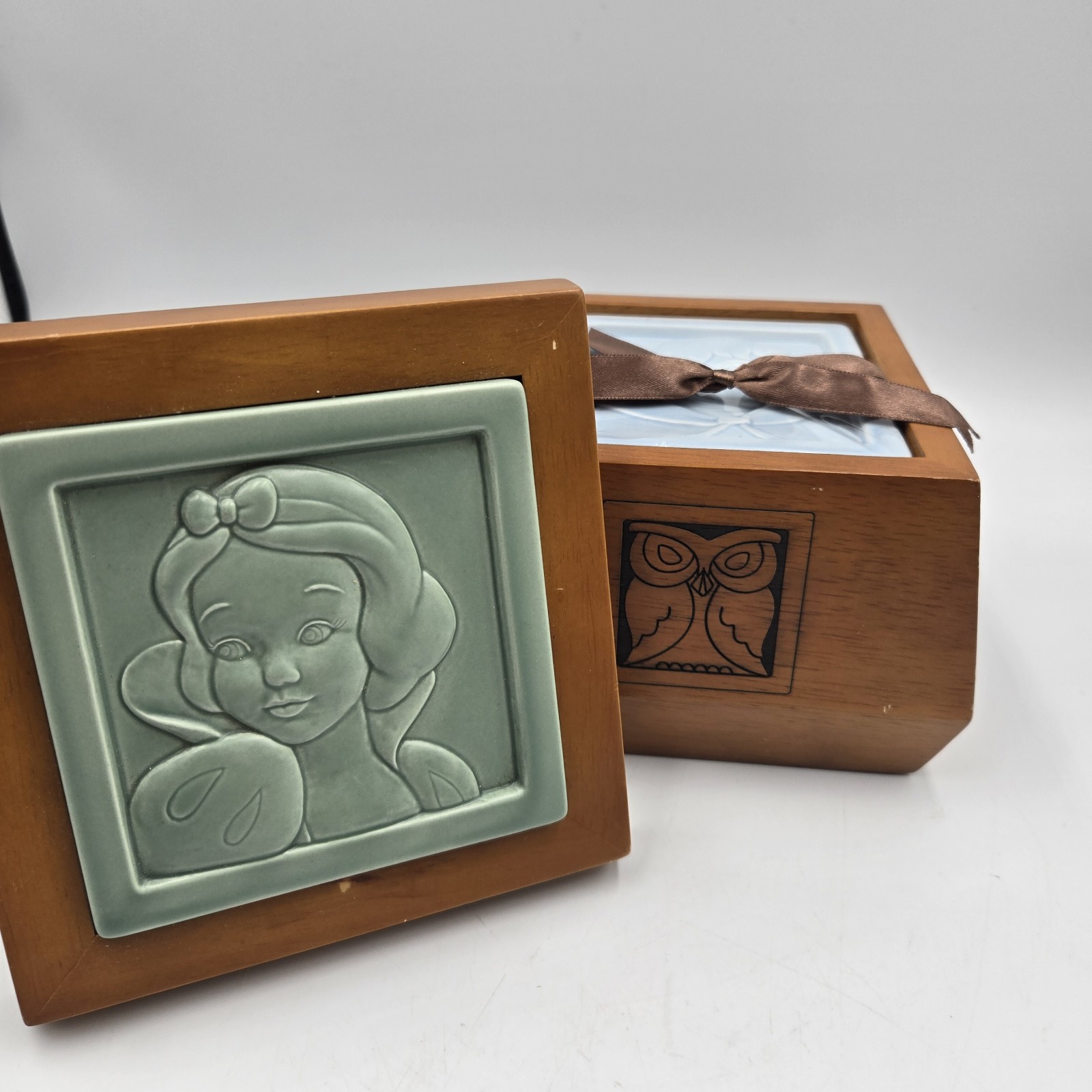 Rare 6pc Snow White Ceramic Coaster Set With Etched Wooden Box Disney Store NEW