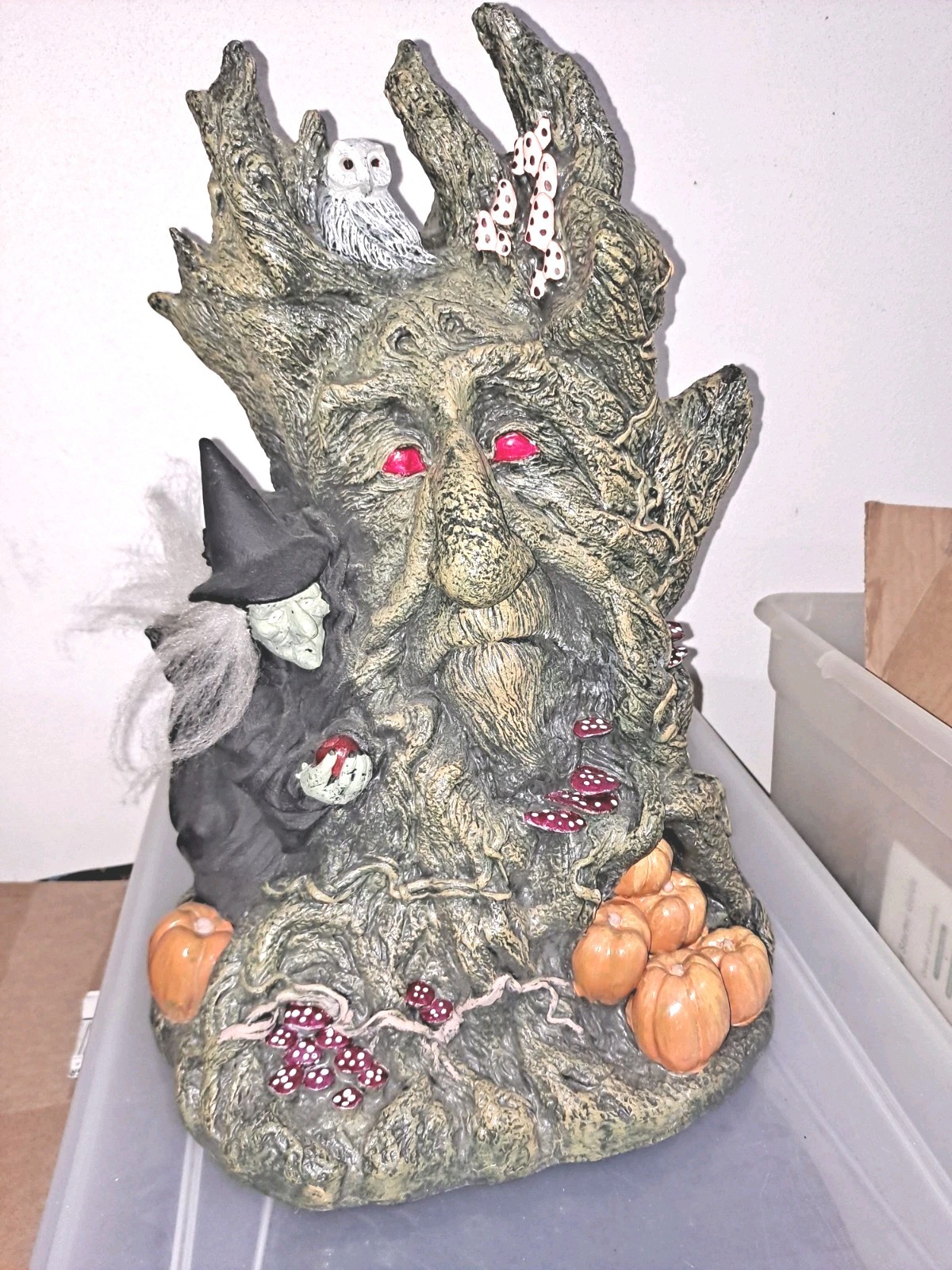 BIG HALLOWEEN SPOOKY TREE W/WITCH
