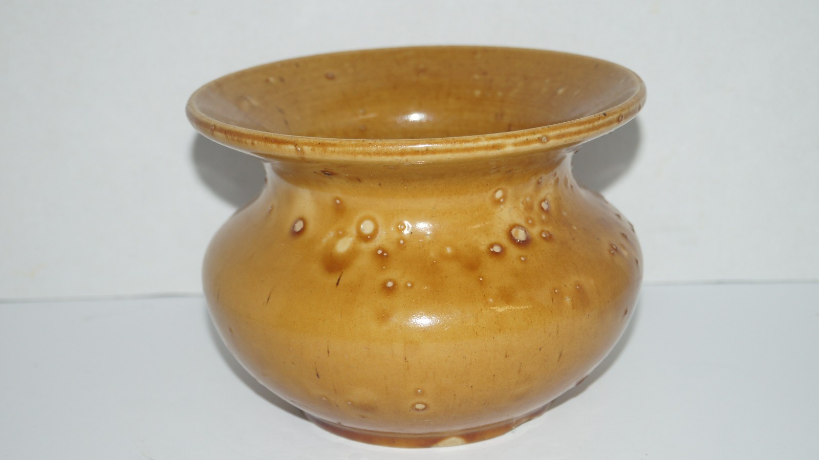 Vintage Glazed Ceramic Cuspidor Spittoon 5.5\ Vintage Glazed Ceramic Cuspidor Spittoon 5.5\